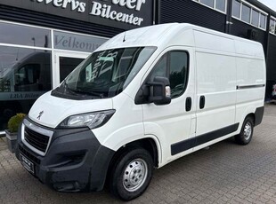 Peugeot Boxer 330 2,2 BlueHDi 140 L2H2 Premium