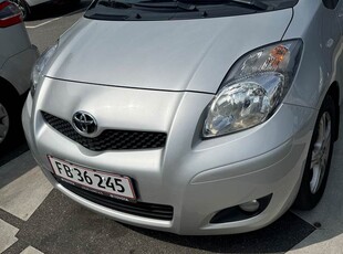 Toyota Yaris 1,3 AUT. MM6. 5D.