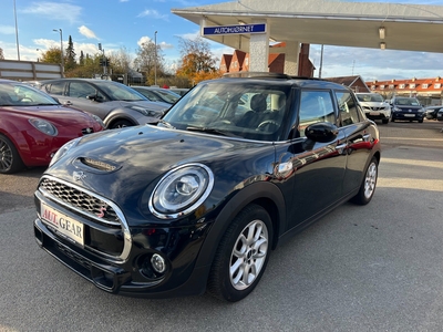 MINI Cooper S 2,0 Essential aut. 5d