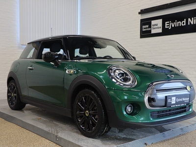 MINI Cooper SE Essential 3d