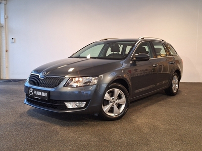 Skoda Octavia 1,6 TDi 105 Elegance Combi 5d