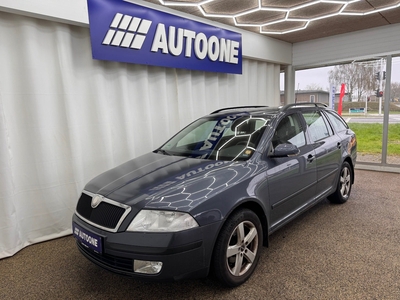 Skoda Octavia 1,6 FSi Ambiente Combi 5d