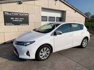 Toyota Auris 1,6 T2+ 5d