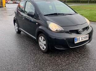 Toyota Aygo 1,0 Plus Black MMT komfort