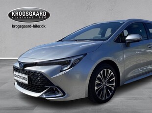 Toyota Corolla 1,8 Hybrid Style Touring Sports e-CVT 5d