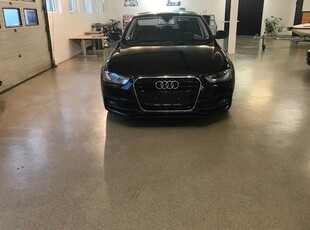 Audi A4 2,0 TDi 136 S-line