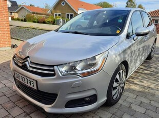 Citroën C 4 1,6 4-dørs m. bagklap