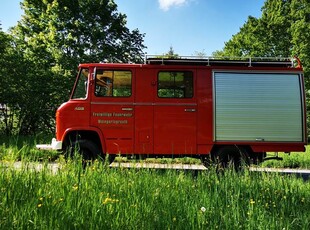 Mercedes - 2,2 409 Firefighter Bulli