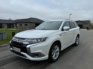 Mitsubishi Outlander 2,4 PHEV 4WD