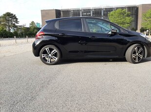 Peugeot 208 1,6 Blue hdi sky