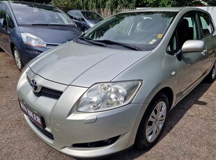 Toyota Auris 1,6 Luna