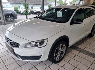 Volvo V60 CC 2,0 D3 150 Momentum