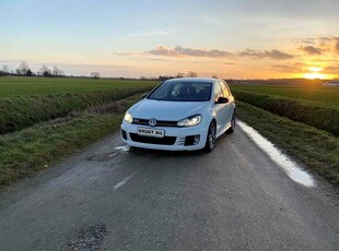 VW Golf 1,6 1,6 TDI BLUEMOTION