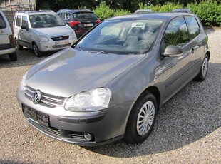 VW Golf 1,6 16V FSI Trendline 115HK 3d 6g