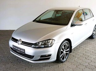 VW Golf VII 1,6 TDi 110 Lounge BMT