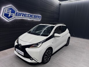 Toyota Aygo 1,0 VVT-i x-wave Sky 5d