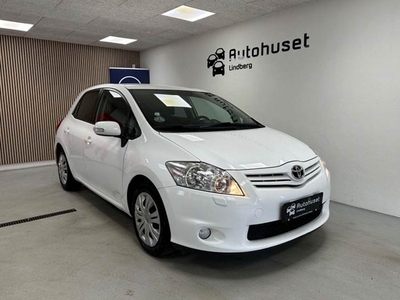 Toyota Auris 2,0 D-4D T2