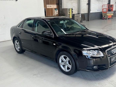 Audi A4 2,0 TDi S-line Avant