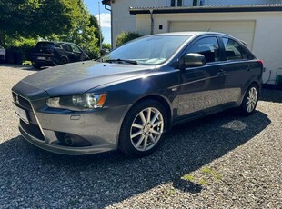 Mitsubishi Lancer 1,6 Invite SportBack