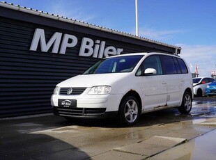 VW Touran 2,0 TDi 136 Trendline DSG Van