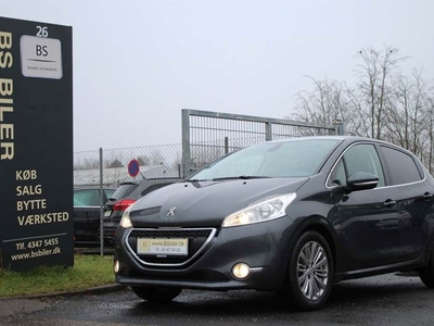 Peugeot 208 1,2 VTi Allure Sky