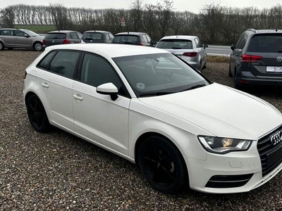 Audi A3 1,6 TDi Attraction Sportback