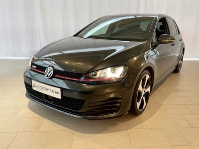 VW Golf VII 2,0 GTi DSG BMT