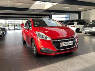 Peugeot 208 1,2 PureTech 82 Allure Sky