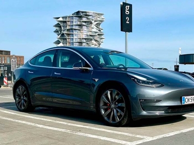 Tesla Model 3 Long Range AWD