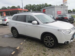 Mitsubishi Outlander 2,0 Instyle CVT 4WD Van