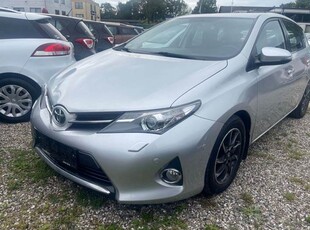 Toyota Auris 2,0 D-4D T2+