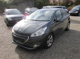 Peugeot 208 1,2 VTi Allure 82HK 5d