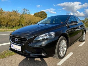 Volvo V40 2,0 T3 152 Momentum