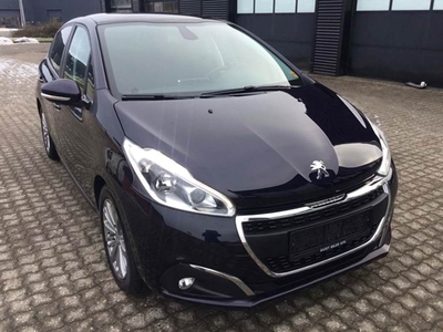 Peugeot 208 1,5 BlueHDi 100 Signature Sky