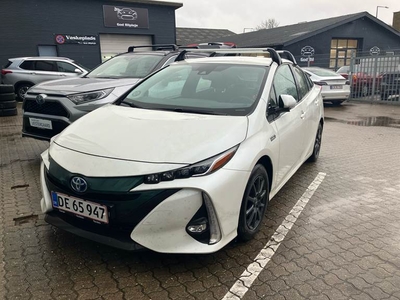 Toyota Prius Plug-in 1,8 Plugin-hybrid H3 122HK 5d Aut.