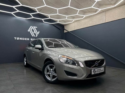 Volvo V60 1,6 T4 180 Summum aut.