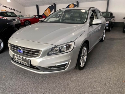 Volvo V60 2,0 T3 152 Momentum