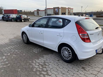 Hyundai i30 1,6 CRDi Comfort 90HK 5d