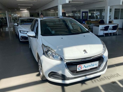 Peugeot 208 1,2 VTi 82 Chili Sky