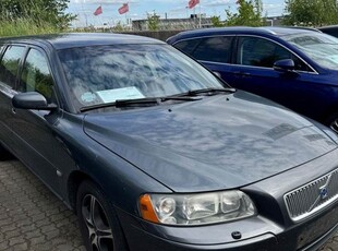 Volvo V70 2,4 140 Momentum aut.