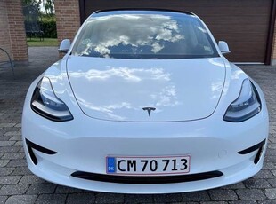 Tesla Model 3 325 hk