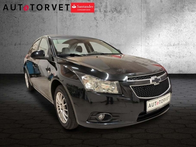 Chevrolet Cruze LS - Sedan