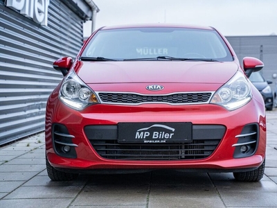 Kia Rio CRDi 90 Attraction - Mellem Halvkombi