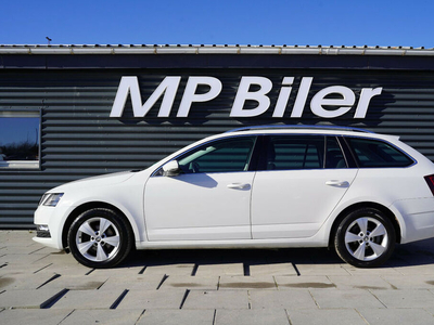 Skoda Octavia TDi 115 Style Combi DSG - Mellem St.car Aut.