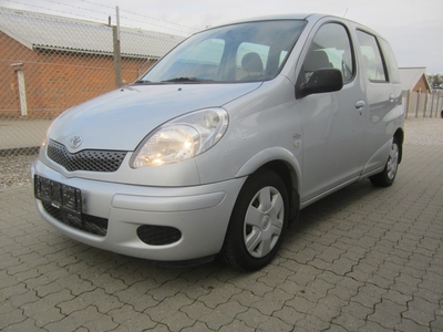 Toyota Yaris Verso 1,4 D-4D Terra 5d