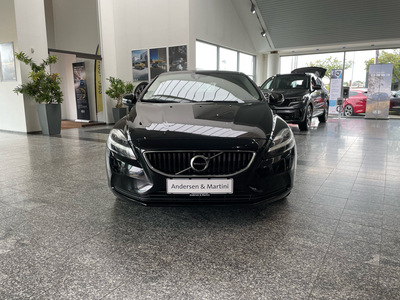 Volvo V40 2,0 D3 Momentum 150HK 5d