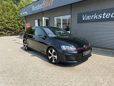 VW Golf VII 2,0 GTi BMT 5d