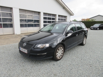 VW Passat 2,0 FSi Trendline Variant 5d