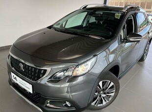 Peugeot 2008 1,2 e-THP 110 Allure Sky