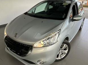 Peugeot 208 1,2 VTi Allure Sky